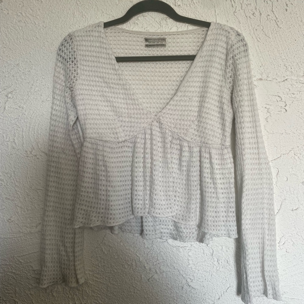 V-Neck top with flare sleeves